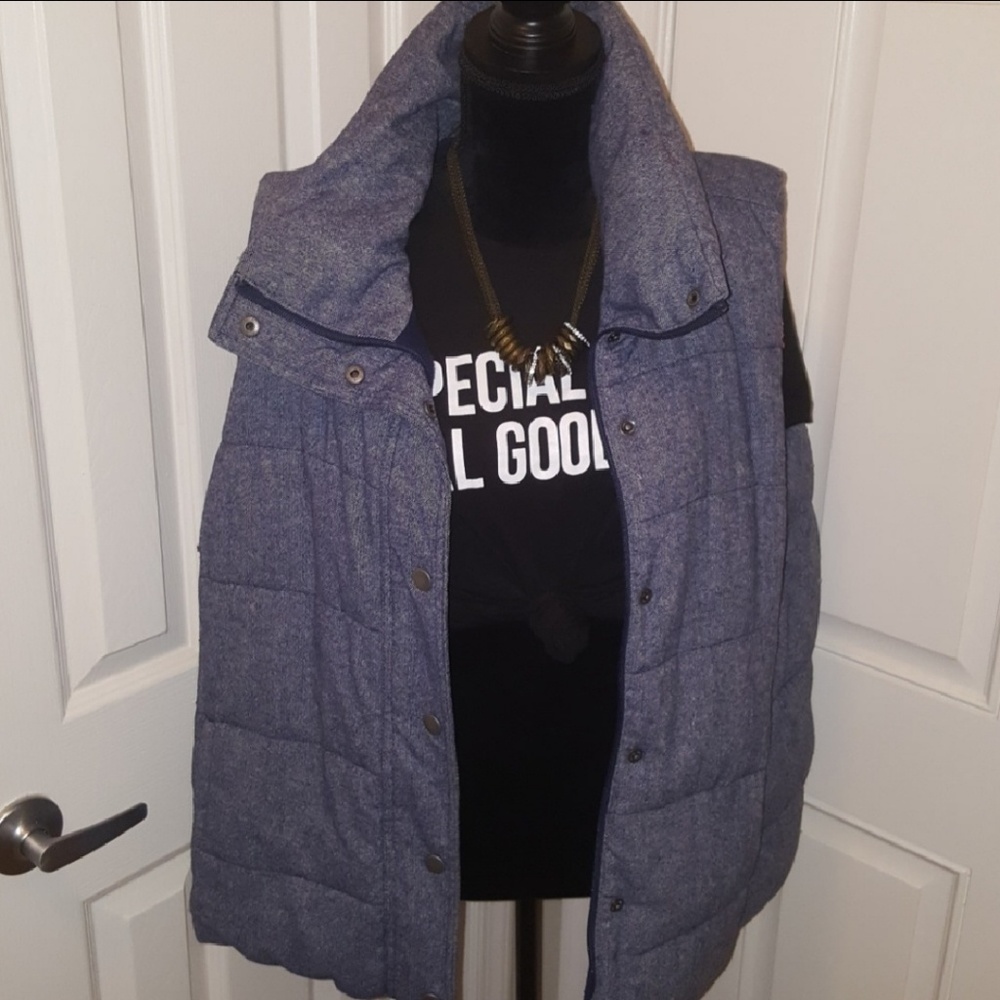 Old Navy Puffer Vest
